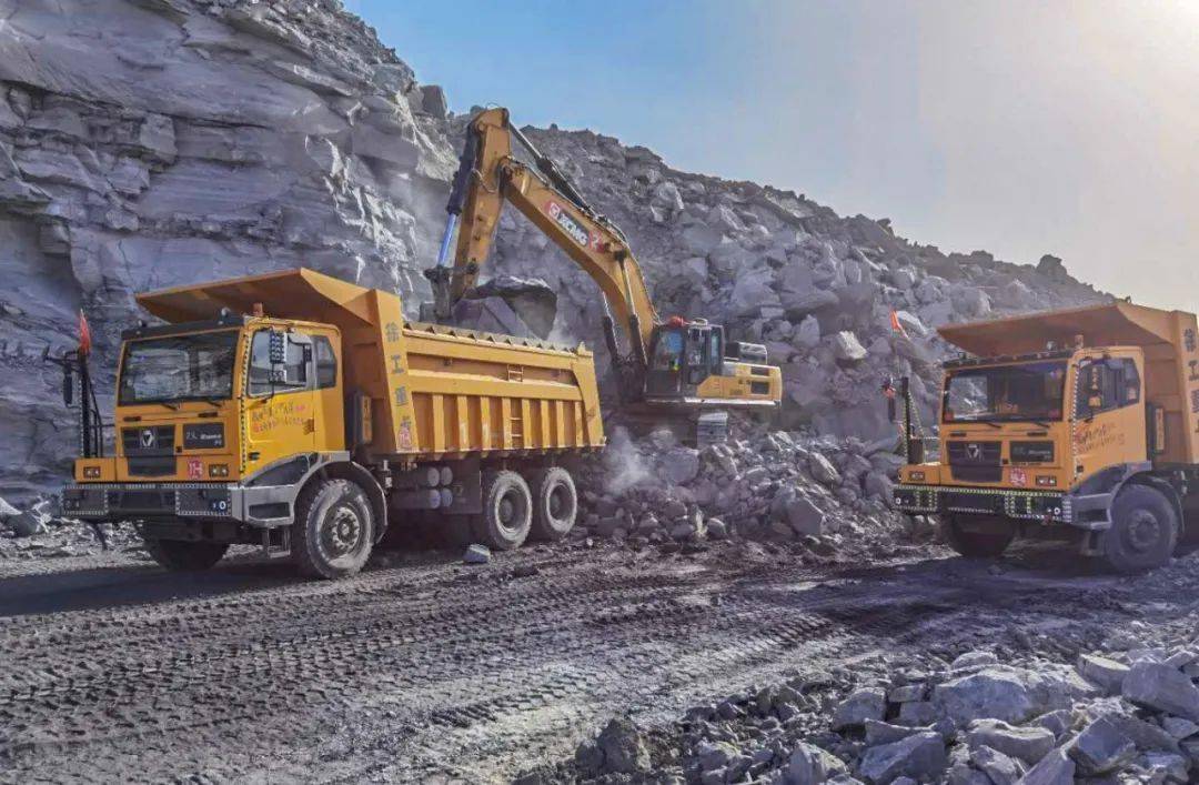 百車軍團戰(zhàn)蒙西！徐工XG90引領礦山開采新紀元